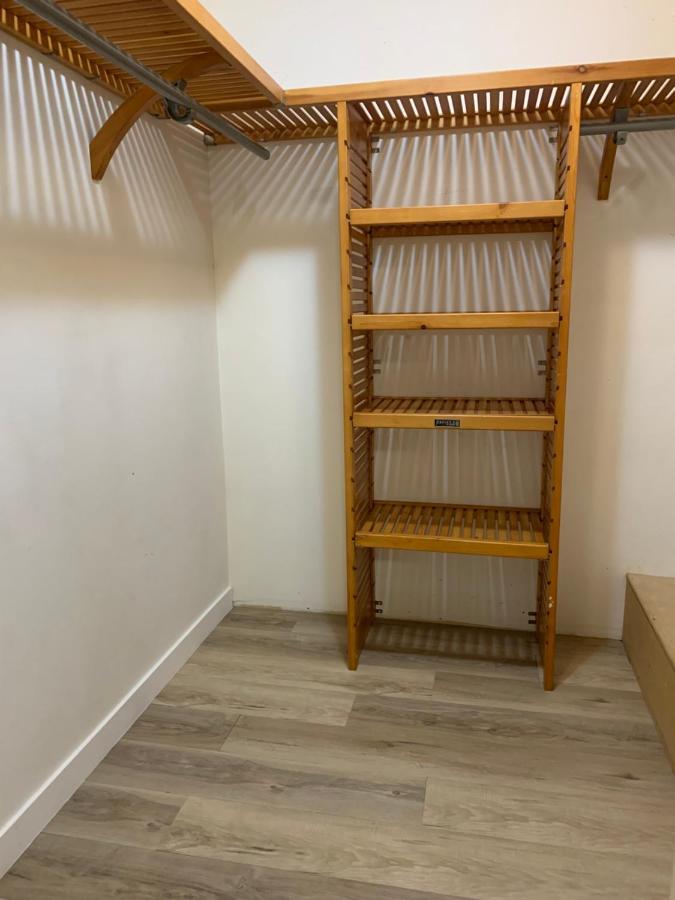 Whole Suite To Yourself At Coquitlam Centre! Port Coquitlam Exterior foto
